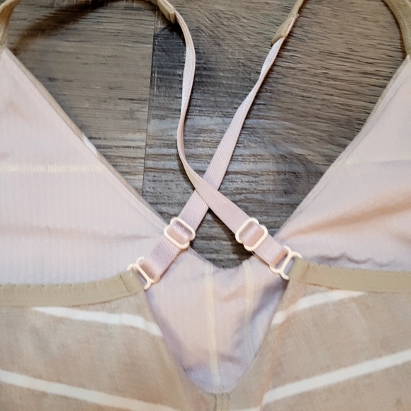 Lululemon Open Your Heart Tank - Picture 6 of 8